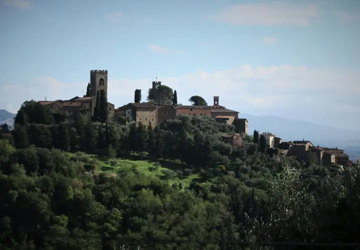 Borgo a Buggiano: cosa vedere in questo pittoresco borgo medievale arroccato su una collina, tra ulivi e cipressi.