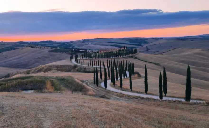 Asciano - Borgo e Crete Senesi: Guida Completa