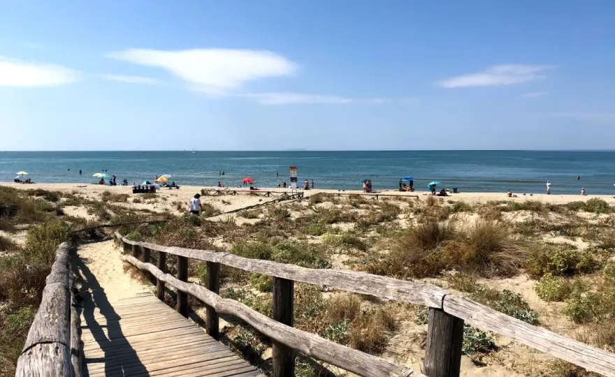 Mare a Tirrenia - Guida completa per la tua giornata perfetta