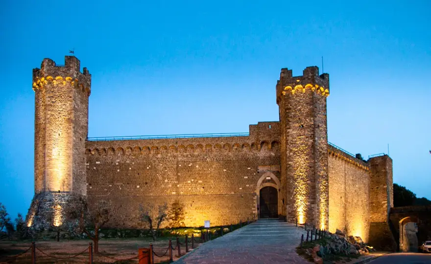 Montalcino cosa vedere tra borgo, Brunello e Val d’Orcia