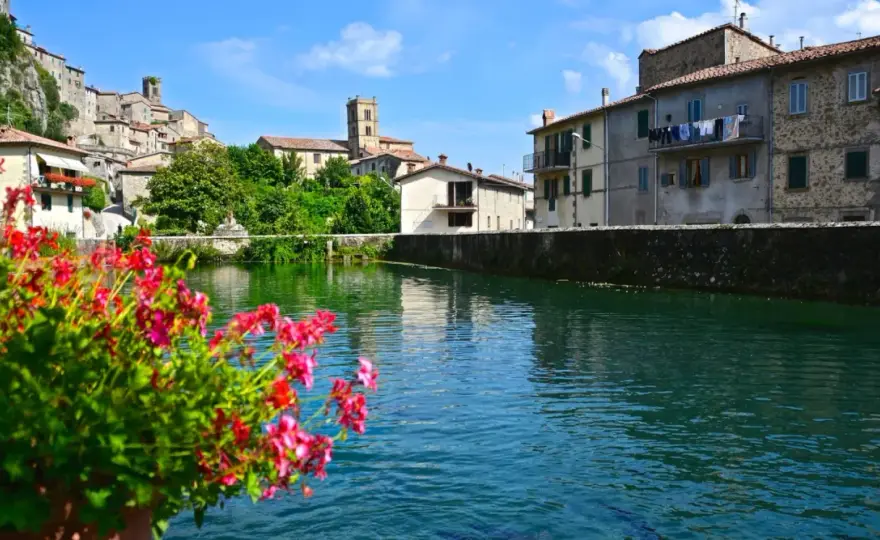 Santa Fiora, cosa vedere tra acqua, boschi e miniere
