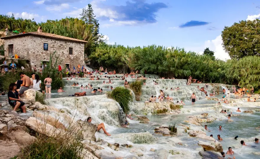 Come arrivare a Saturnia in treno senza auto