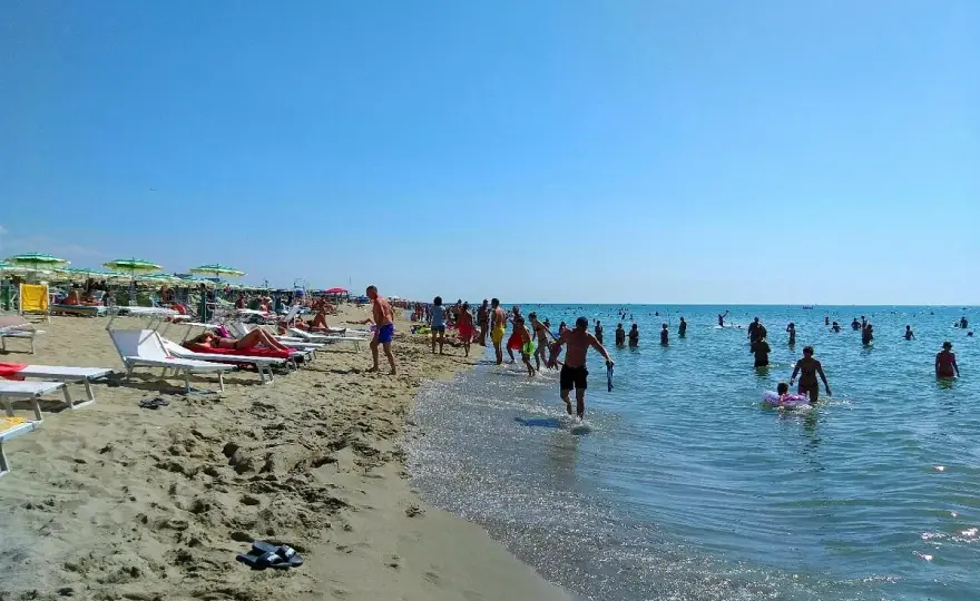 Tirrenia - Mare e relax in Toscana: la guida completa