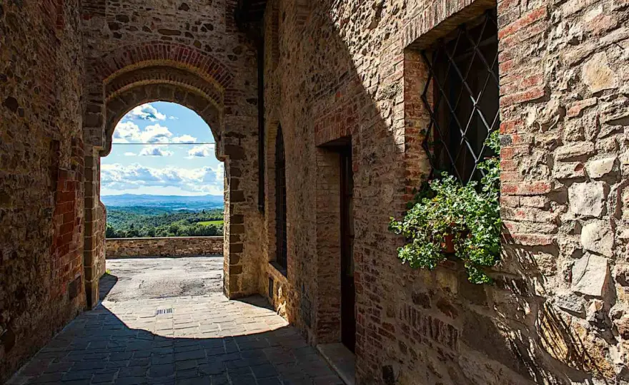 San Gusmè - Il borgo che premia la lentezza nel Chianti