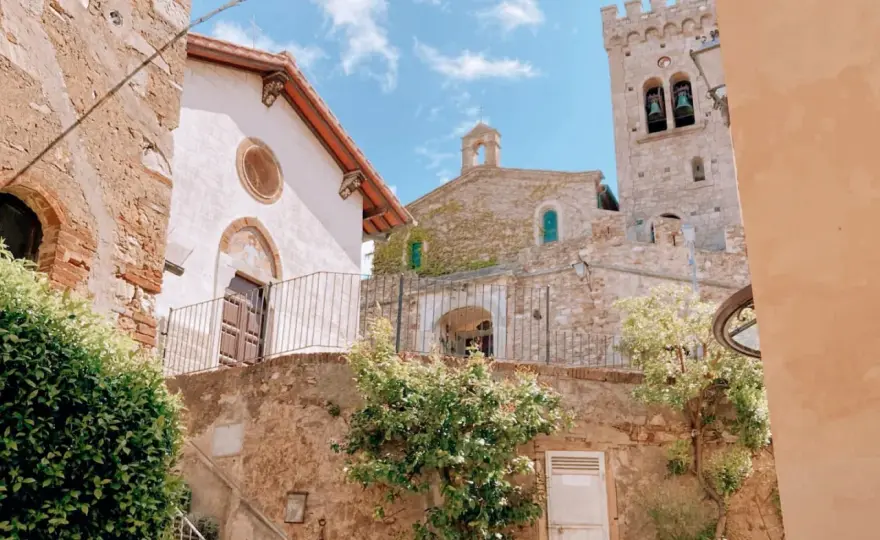 Castagneto Carducci - Dove si trova e cosa vedere?