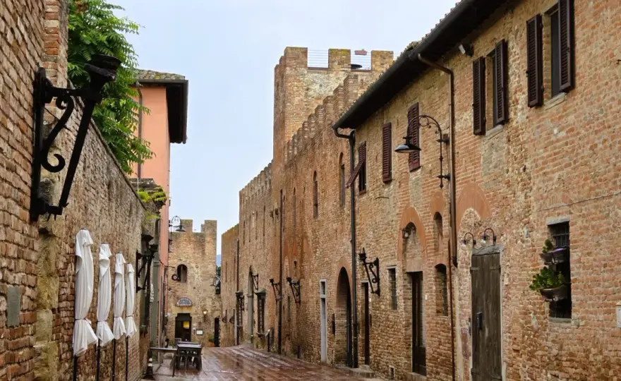 Cosa vedere a Certaldo tra storia, Boccaccio e sapori toscani