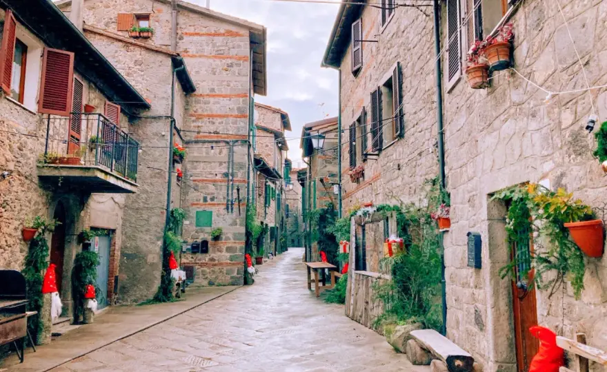Borghi vicino ad Abbadia San Salvatore - cosa vedere