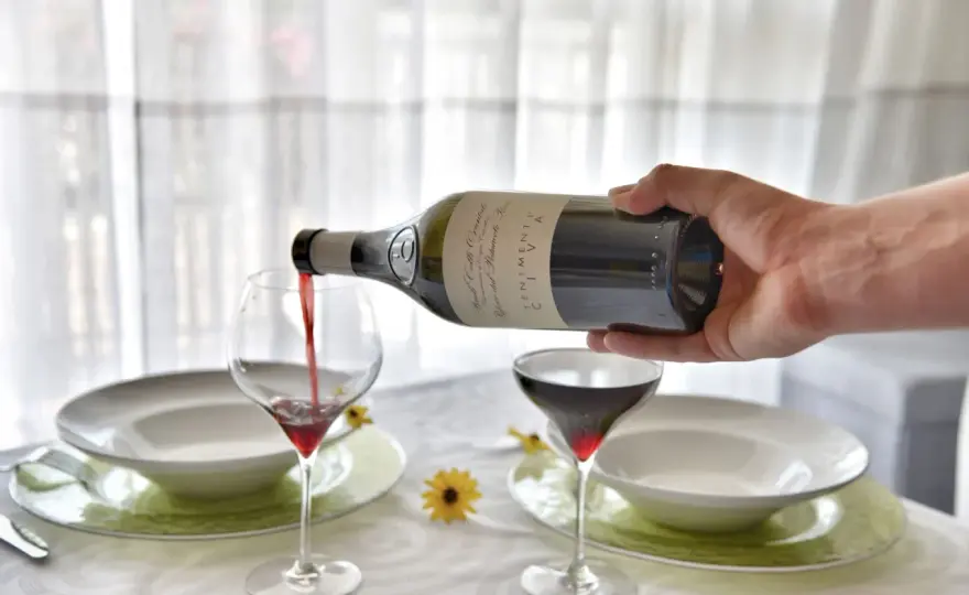 Come si fa il vino rosso? Dalla vigna al bicchiere!