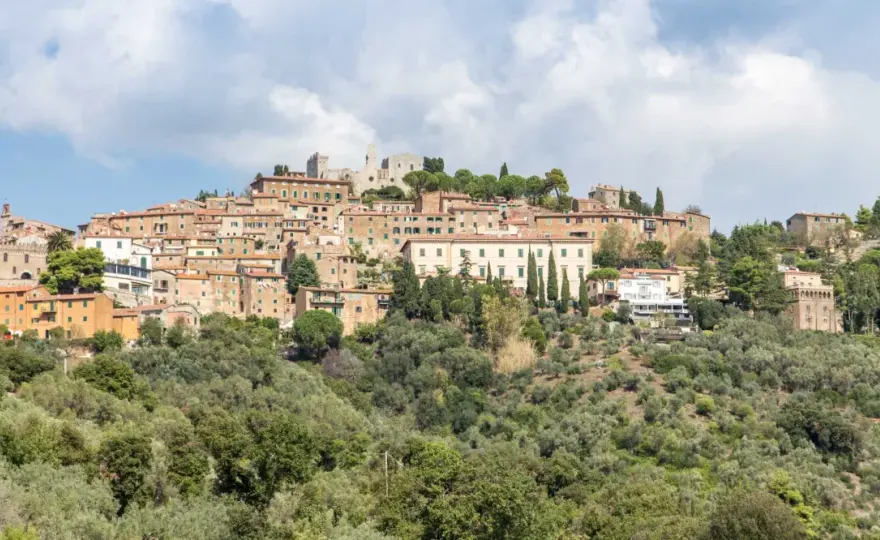 Costa di Campiglia - Mare, borghi e l'Elba: guida completa