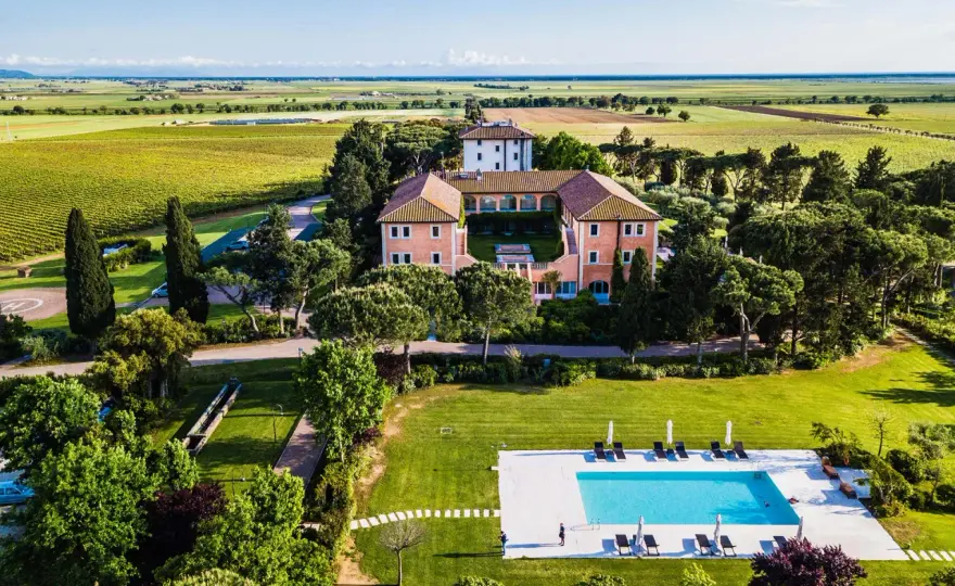 Wine resort in Toscana - guida a zone, costi e degustazioni