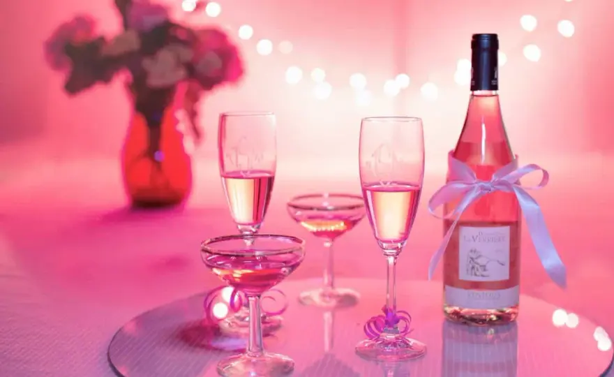 Vinificazione in rosato, le tecniche che cambiano il vino
